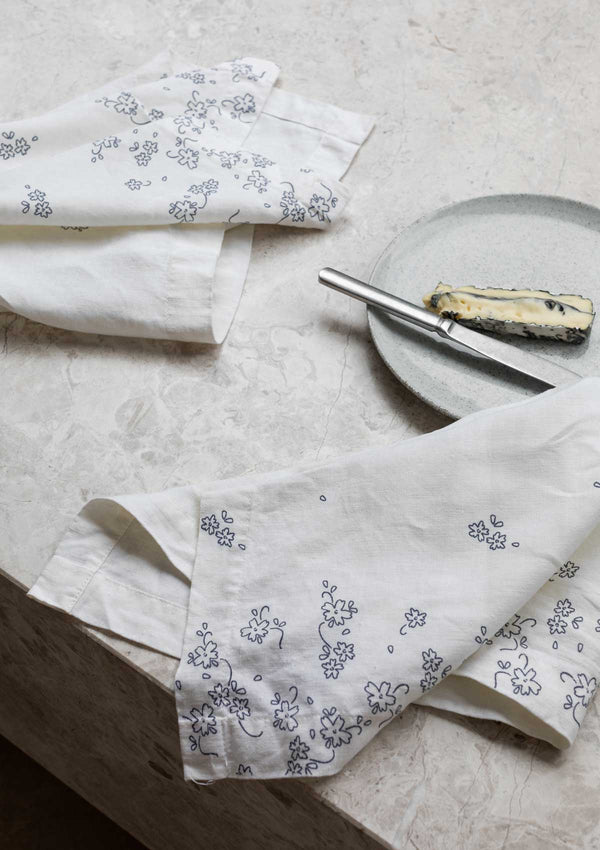 Zoe Floral Embroidered Linen Napkins | Hire